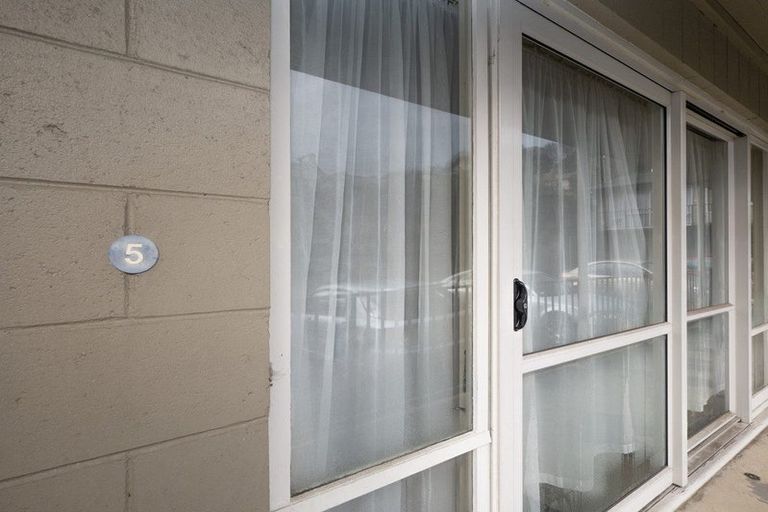 Photo of property in 77 Manor Place, Dunedin Central, Dunedin, 9016