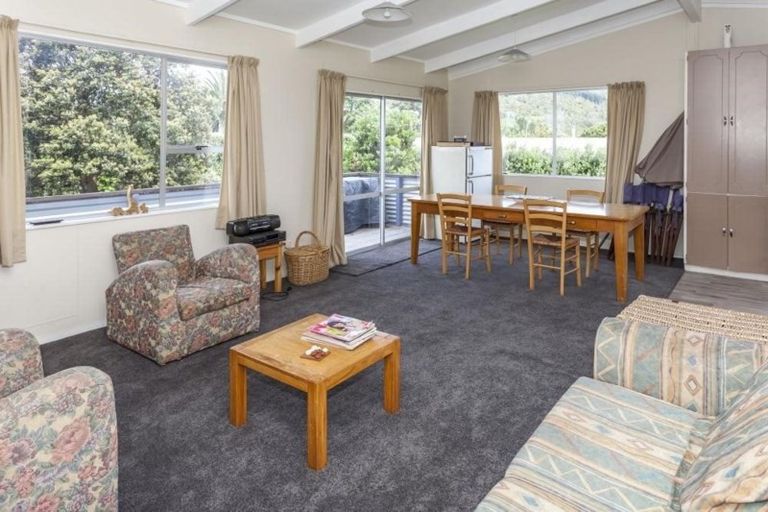 Photo of property in 9 Swordfish Avenue, Whiritoa, Whangamata, 3691