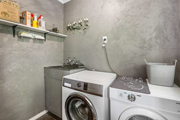 Photo of property in 17 Colquhoun Street, Glenross, Dunedin, 9011