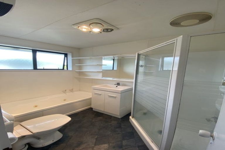 Photo of property in 72 Glenmore Avenue, Casebrook, Christchurch, 8051