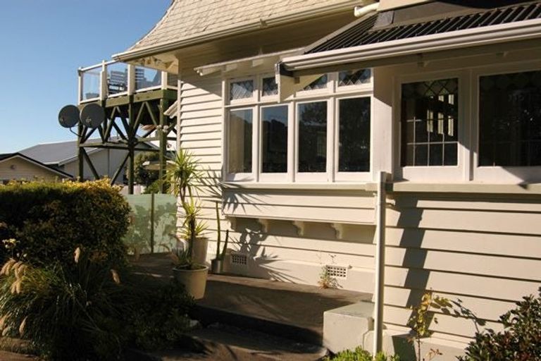 Photo of property in 195 Derwent Street, Island Bay, Wellington, 6023