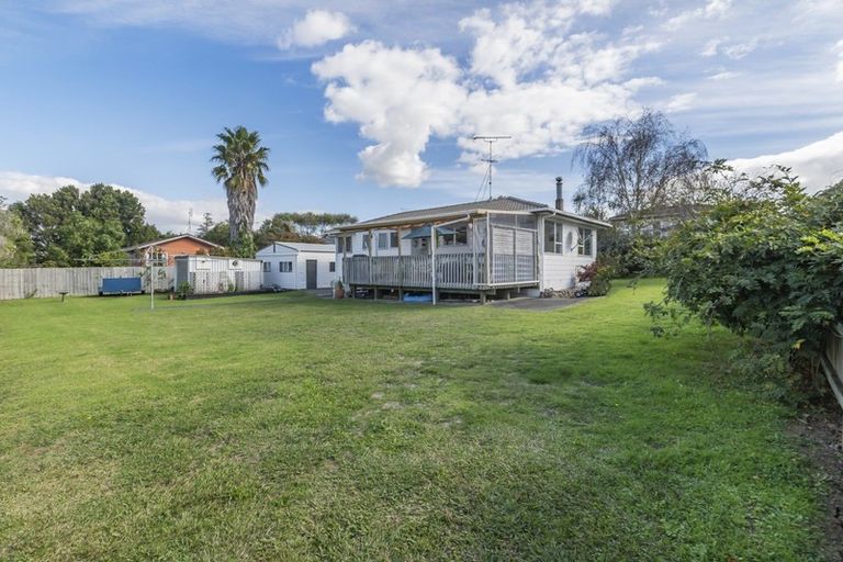 Photo of property in 18 Leatham Crescent, Opaheke, Papakura, 2113