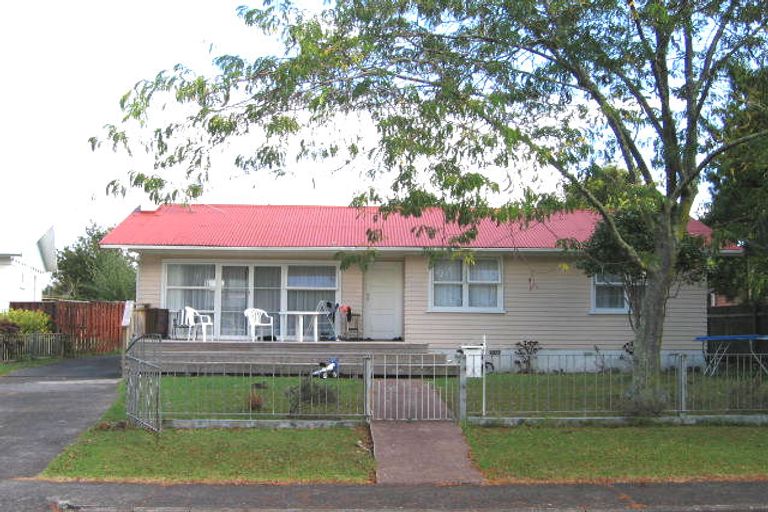 Photo of property in 79 Glen Marine Parade, Glendene, Auckland, 0602