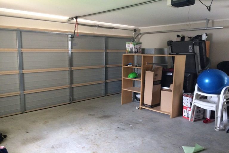 Photo of property in 4 Kereru Rise, Papakura, 2110