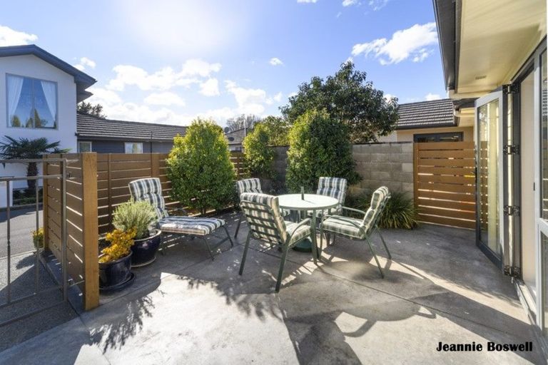 Photo of property in 5 Virtue Place, Hokowhitu, Palmerston North, 4410