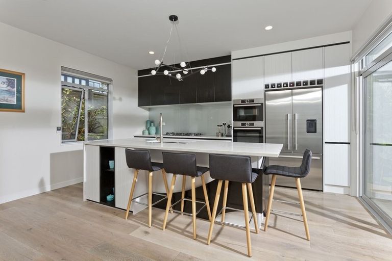 Photo of property in 1 Turutu Place, Long Bay, Auckland, 0630