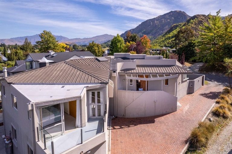 Photo of property in 12 Ritchie Street, Arrowtown, 9302