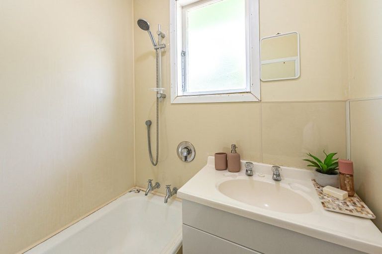 Photo of property in 32 Surrey Road, Springvale, Whanganui, 4501