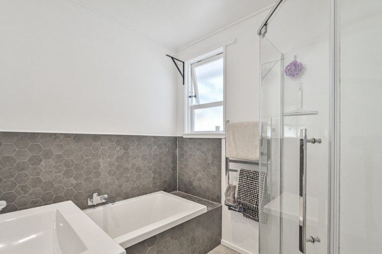 Photo of property in 44 Upham Street, Havelock North, 4130