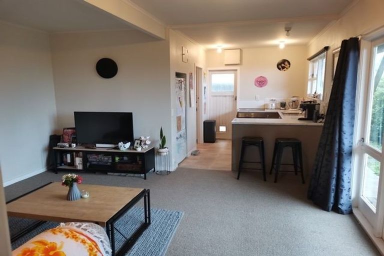 Photo of property in 1 Flint Way, Northland, Wellington, 6012