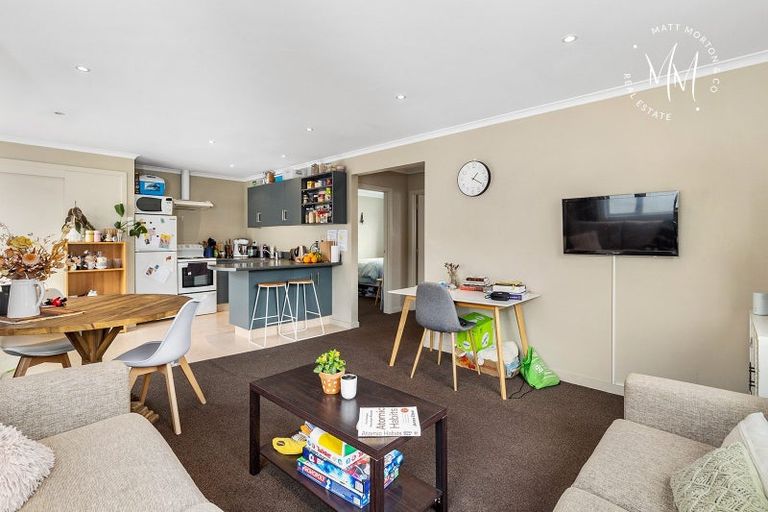 Photo of property in 123 Harbour Terrace, North Dunedin, Dunedin, 9016