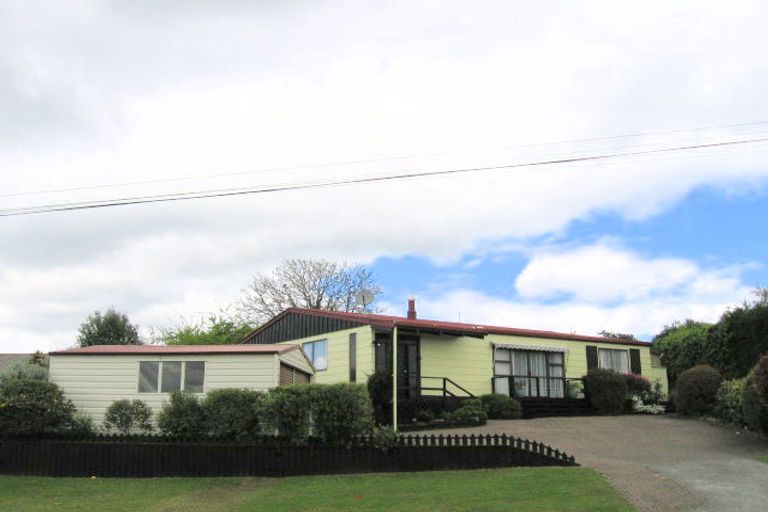 Photo of property in 2/77 Te Hatepe Avenue, Taupo, 3330