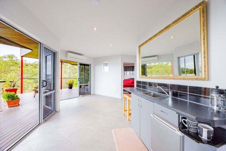 Photo of property in 4b Seapoint Road, Bluff Hill, Napier, 4110