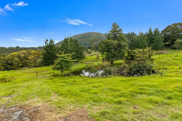 Photo of property in 240 Pukeatua Road, Maungatapere, Whangarei, 0179