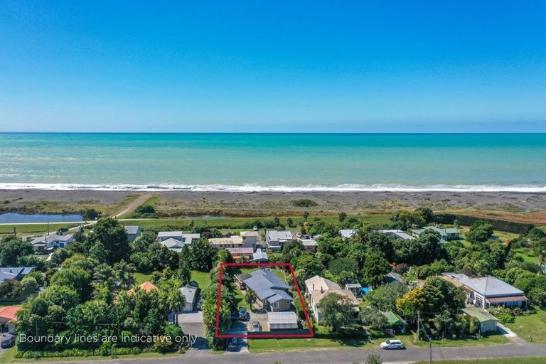 Photo of property in 9 Albert Street, Clive, 4102