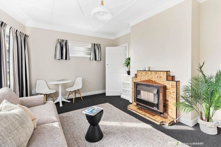 Photo of property in 20f Portland Crescent, Thorndon, Wellington, 6011