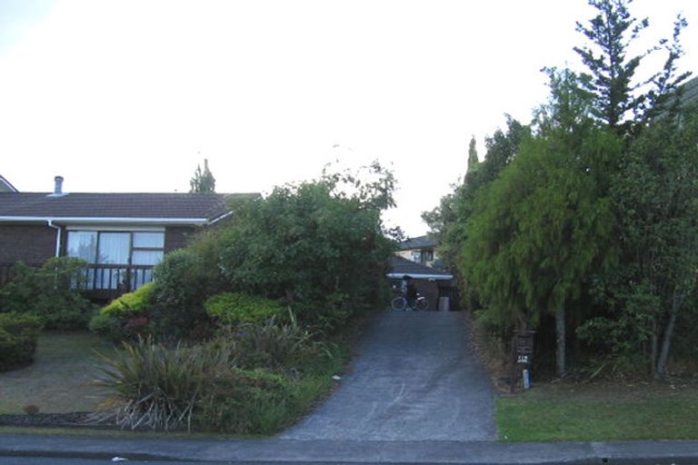 Photo of property in 1/179 Wiseley Road, West Harbour, Auckland, 0618