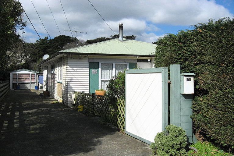 Photo of property in 15 Stanley Street, Wainuiomata, Lower Hutt, 5014