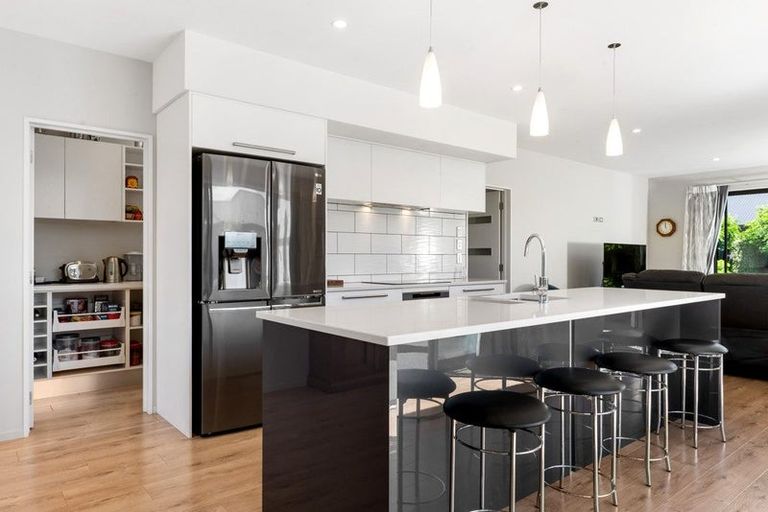 Photo of property in 1 Bargrove Close, Halswell, Christchurch, 8025