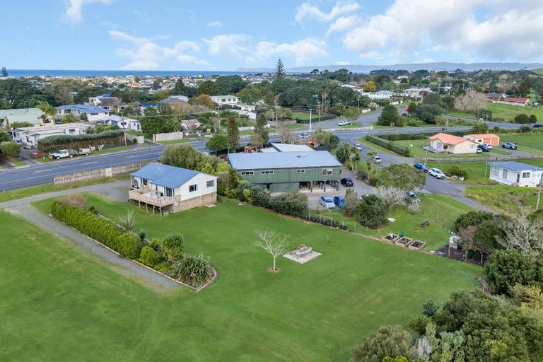 Photo of property in 19 Marsden Point Road, Ruakaka, 0116