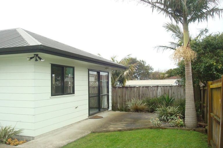Photo of property in 21 Aberfeldy Avenue, Highland Park, Auckland, 2010