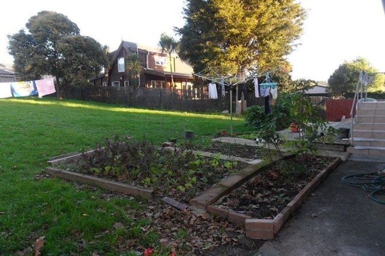 Photo of property in 62a Seabrook Avenue, New Lynn, Auckland, 0600