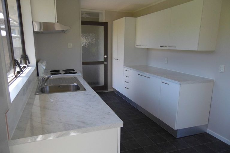 Photo of property in 1 Edgware Road, West Harbour, Auckland, 0618