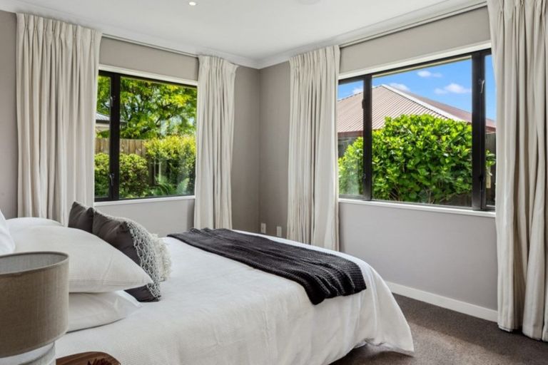 Photo of property in 2b Bevin Place, Bryndwr, Christchurch, 8053