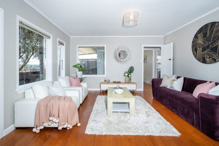 Photo of property in 82 Rosier Road, Glen Eden, Auckland, 0602