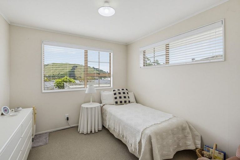 Photo of property in 15a Te Maku Grove, Waikanae, 5036