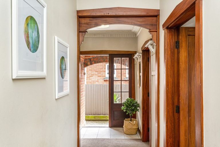 Photo of property in 106 Surrey Street, Forbury, Dunedin, 9012