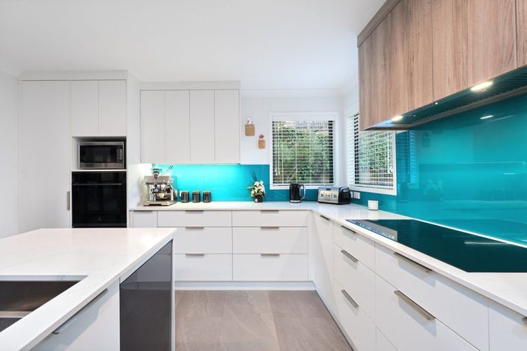 Photo of property in 10 Finsbury Place, Henderson, Auckland, 0612