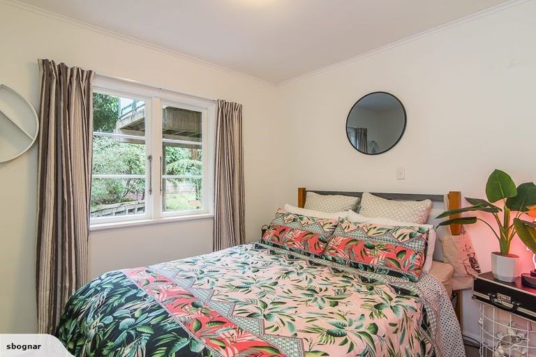 Photo of property in 2a Raroa Crescent, Northland, Wellington, 6012