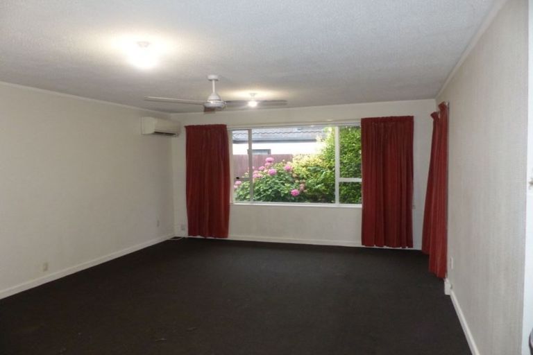 Photo of property in 3/39 Waimairi Road, Upper Riccarton, Christchurch, 8041