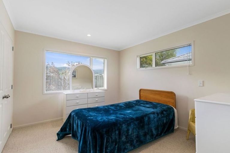 Photo of property in 11 Woodland Mews, Wainuiomata, Lower Hutt, 5014