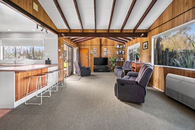 Photo of property in 35-37 Tokomaru Road, Tokomaru, Palmerston North, 4474