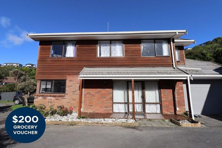 Photo of property in 6 Flinders Place, Johnsonville, Wellington, 6037