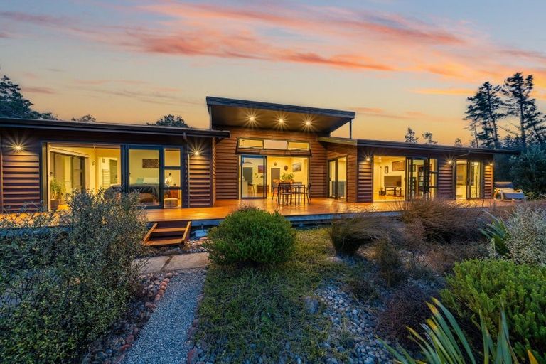 Photo of property in 34b Kenneth Gillies Way, Birchville, Upper Hutt, 5372