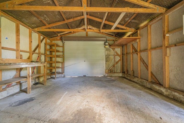 Photo of property in 20 Annette Place, Whitianga, 3510