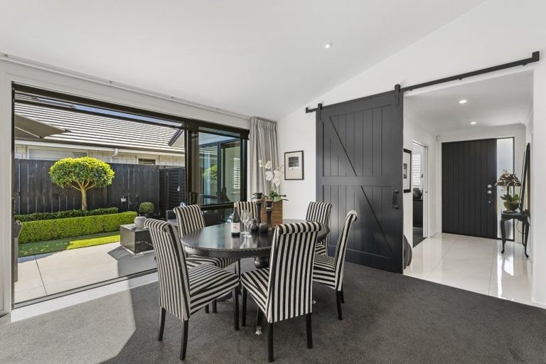 Photo of property in 30 Hiria Crescent, Papamoa Beach, Papamoa, 3118