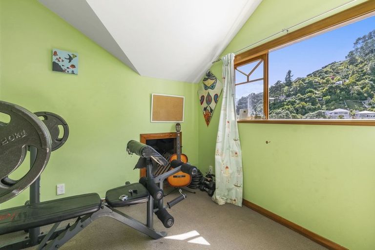 Photo of property in 6 Marama Terrace, Eastbourne, Lower Hutt, 5013