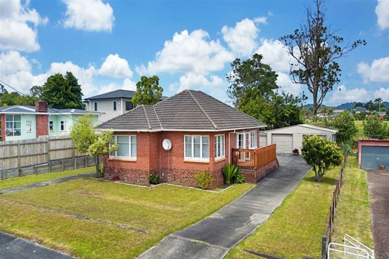 Photo of property in 20 Nile Road, Kelston, Auckland, 0602