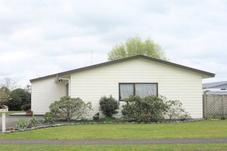 Photo of property in 9 Whitby Avenue, Whitianga, 3510
