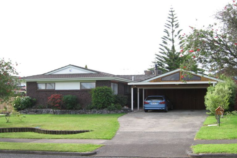 Photo of property in 29 Jillteresa Crescent, Half Moon Bay, Auckland, 2012