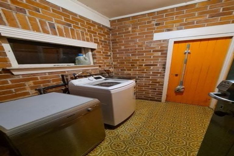 Photo of property in 38 Avenue Road, West End, Timaru, 7910