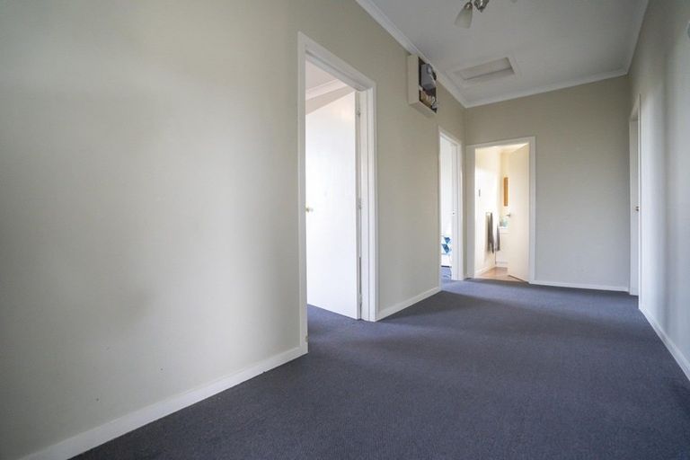 Photo of property in 16 Charles Street, Grasmere, Invercargill, 9810