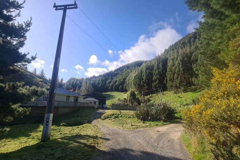 Photo of property in 1122a Paekakariki Hill Road, Paekakariki Hill, Porirua, 5381
