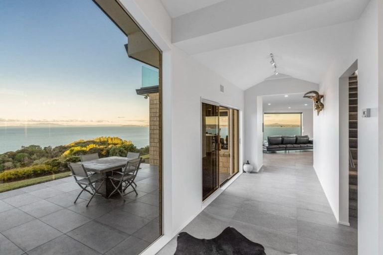 Photo of property in 995 Hibiscus Coast Highway, Waiwera, Orewa, 0994