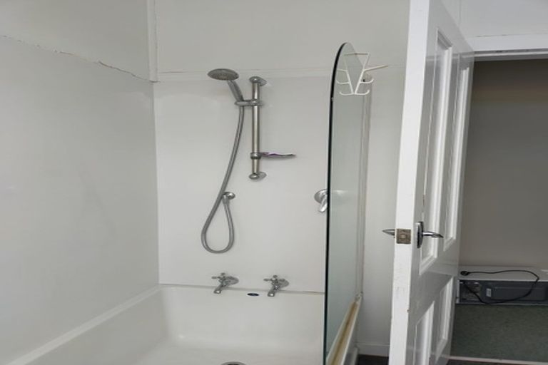 Photo of property in 28 Owen Street, Newtown, Wellington, 6021