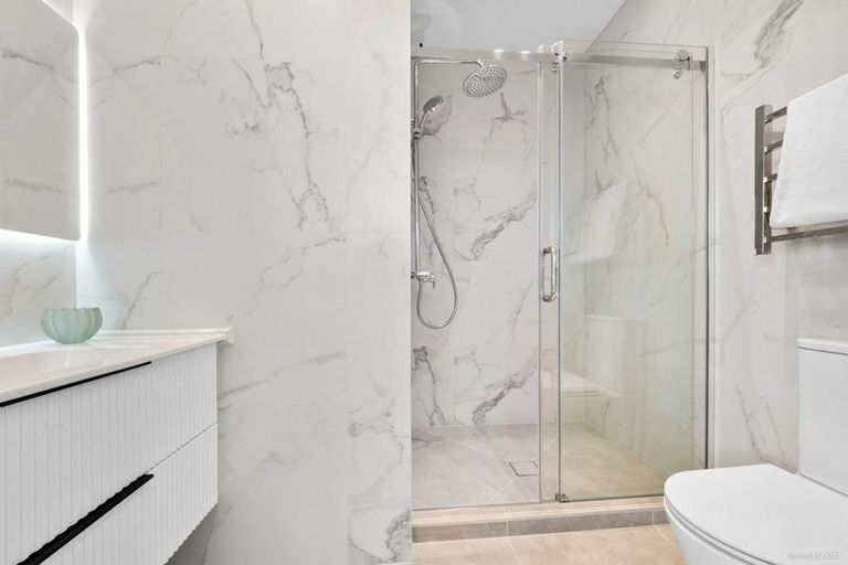 Photo of property in 3/31 Hill Crescent, New Lynn, Auckland, 0600